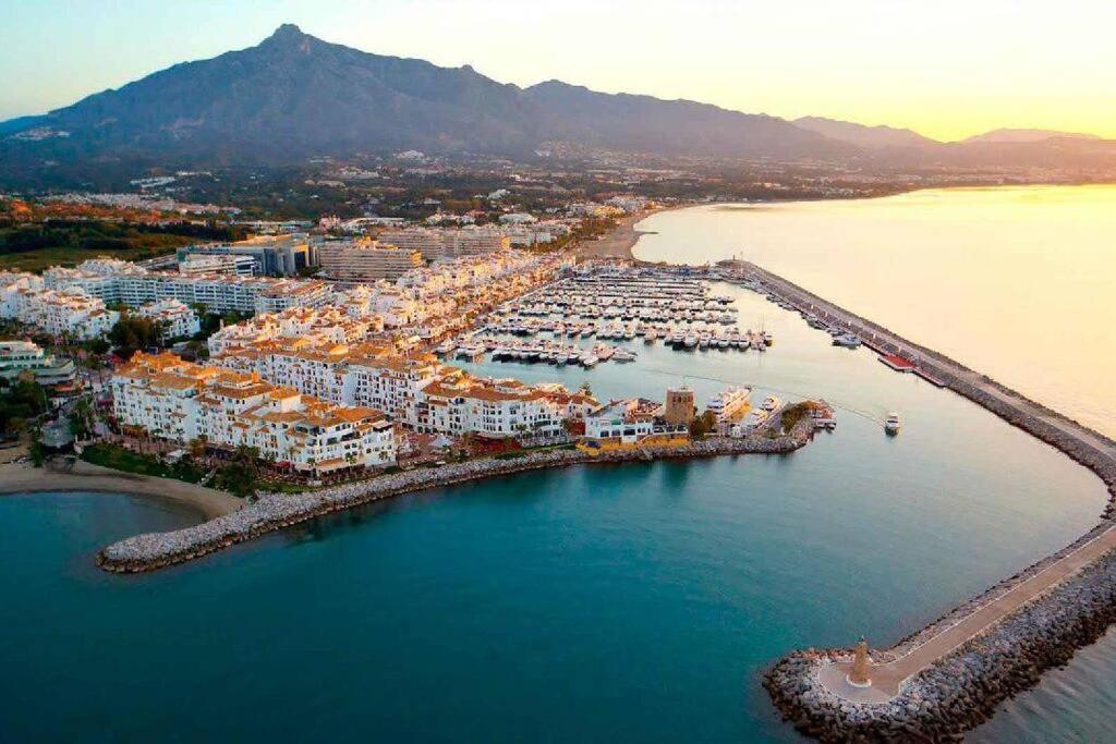 Precioso Apto En Milla De Oro. Marbella